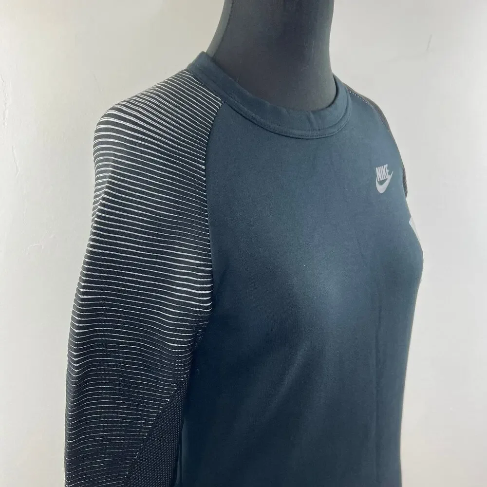 NIKE Size XS NEW